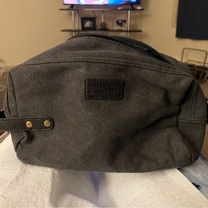 NWT Field & Stream Gray Toiletry travel bag